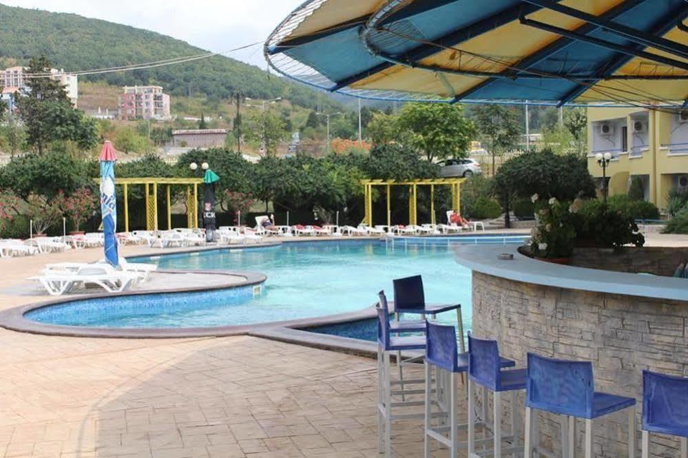Siana Hotel Sveti Vlas Exteriör bild